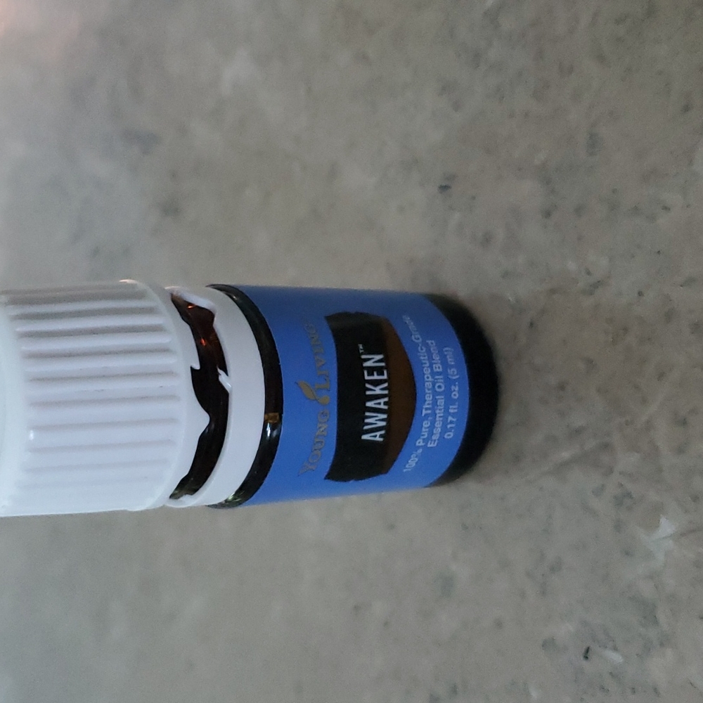 ⏰️ YLEO AWAKEN 5ML ESSENTIAL OIL